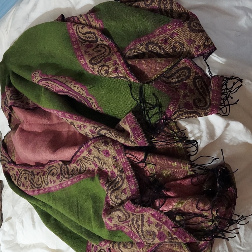 Elegant Green and Pink Paisley Wrap Scarf